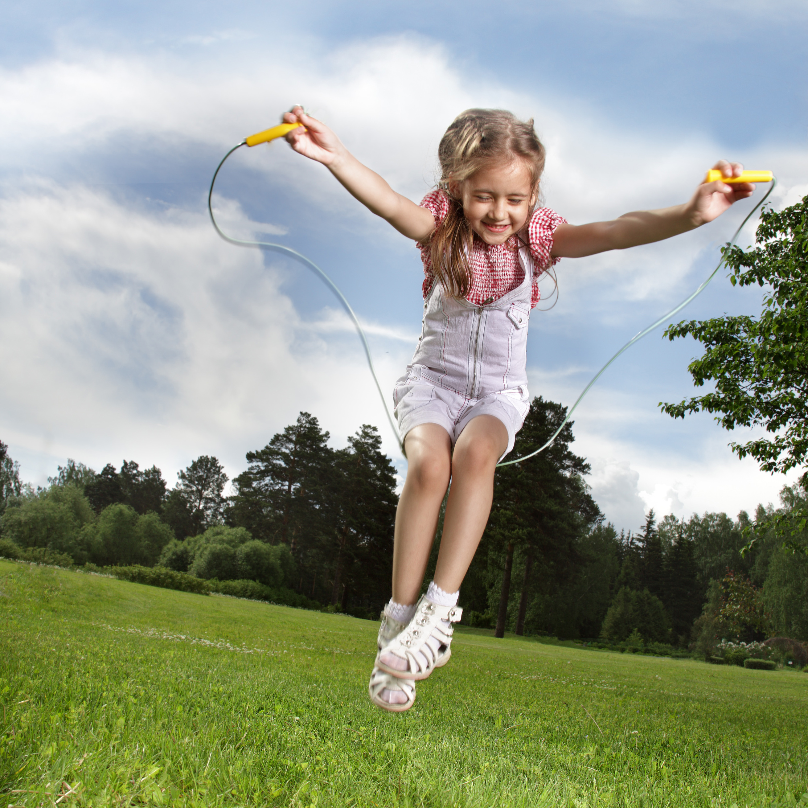 4 Minute Super Girl Jump Rope Workout 